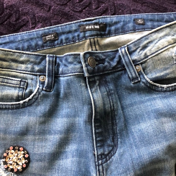 Miss Me Ankle Skinny jeans. - Picture 3 of 4